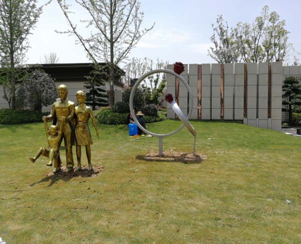 阜陽雕塑公司如何根據(jù)風(fēng)格選擇合適的安裝位置？