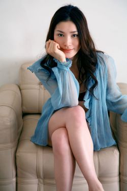 迷人的保姆未减版